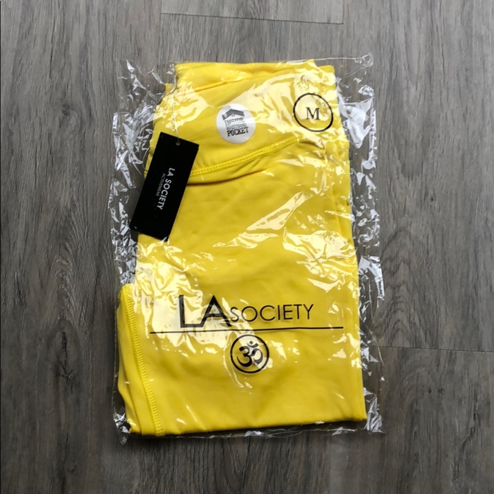 NWT yellow leggings